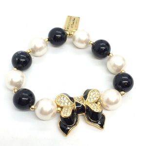 JAN HAEDRICH MY FLAT IN LONDON BOW BRACELET STRETCH PEARLS BLACK BEADS